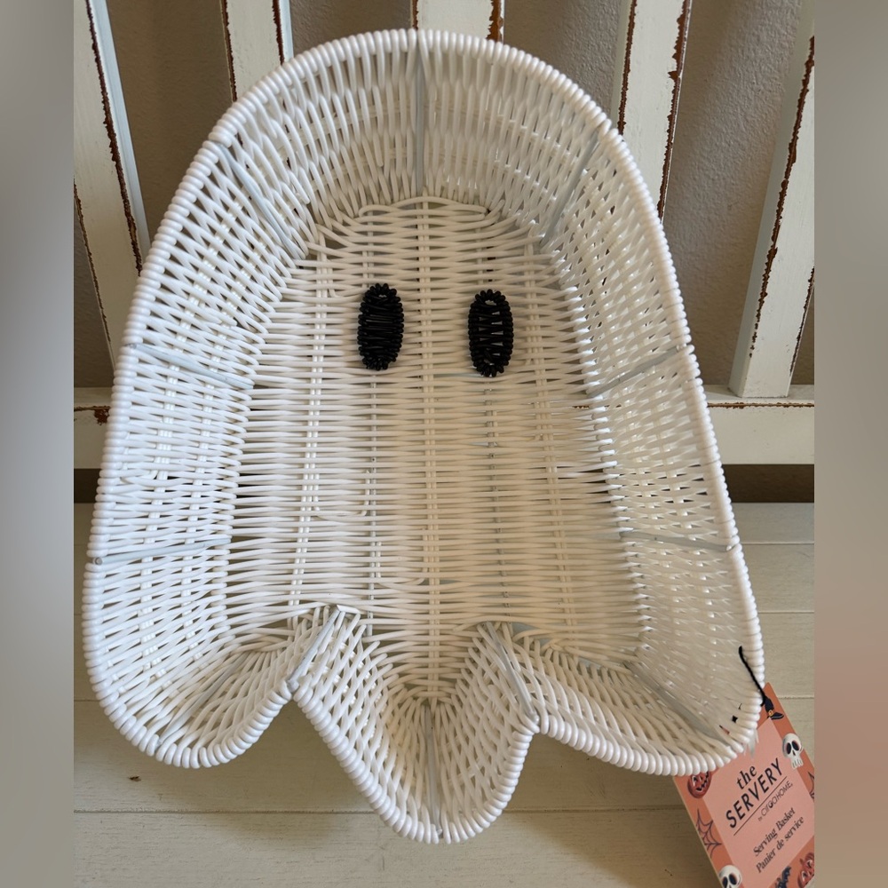 Home Goods Circo Home NWT The Servery White Wicker Ghost Serving Basket Decor - Picture 2 of 3
